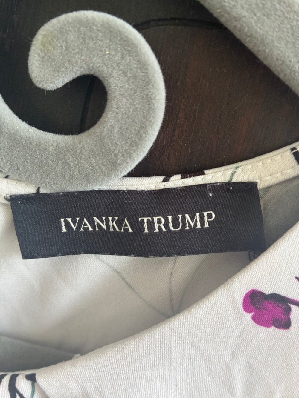 Ivanka Trump White Floral Sleeveless Blouse - Pink & Blue Flowers - Picture 4 of 8